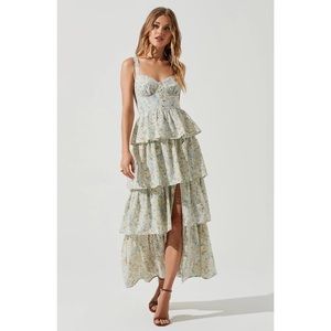 ASTR Midsummer Floral Tiered Maxi Dress(Worn Once)